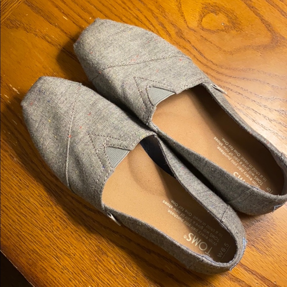 Toms